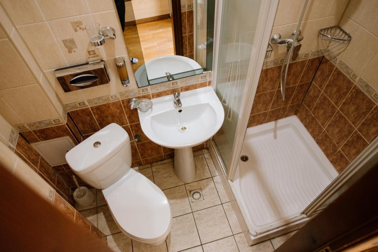 Villa Viktoriya Hotel Truskavets Eksteriør billede
