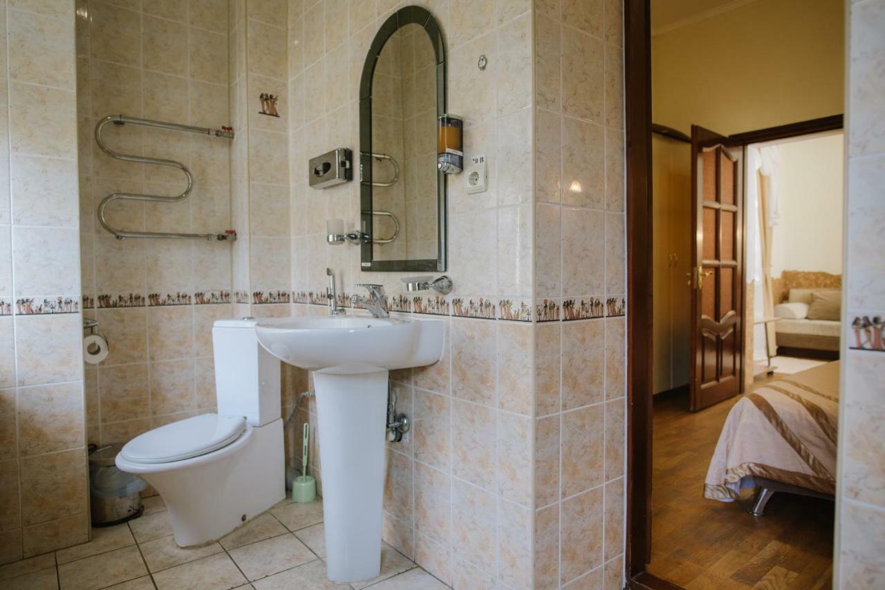 Villa Viktoriya Hotel Truskavets Eksteriør billede